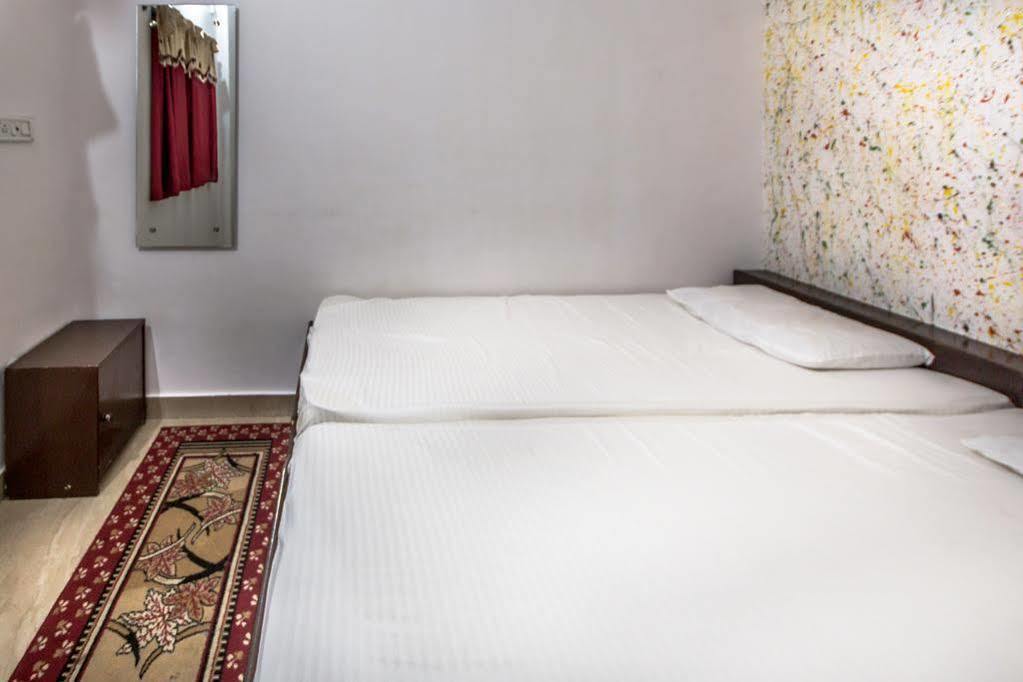 Backpacker Panda Friends - Agra Hostel Agra  Εξωτερικό φωτογραφία